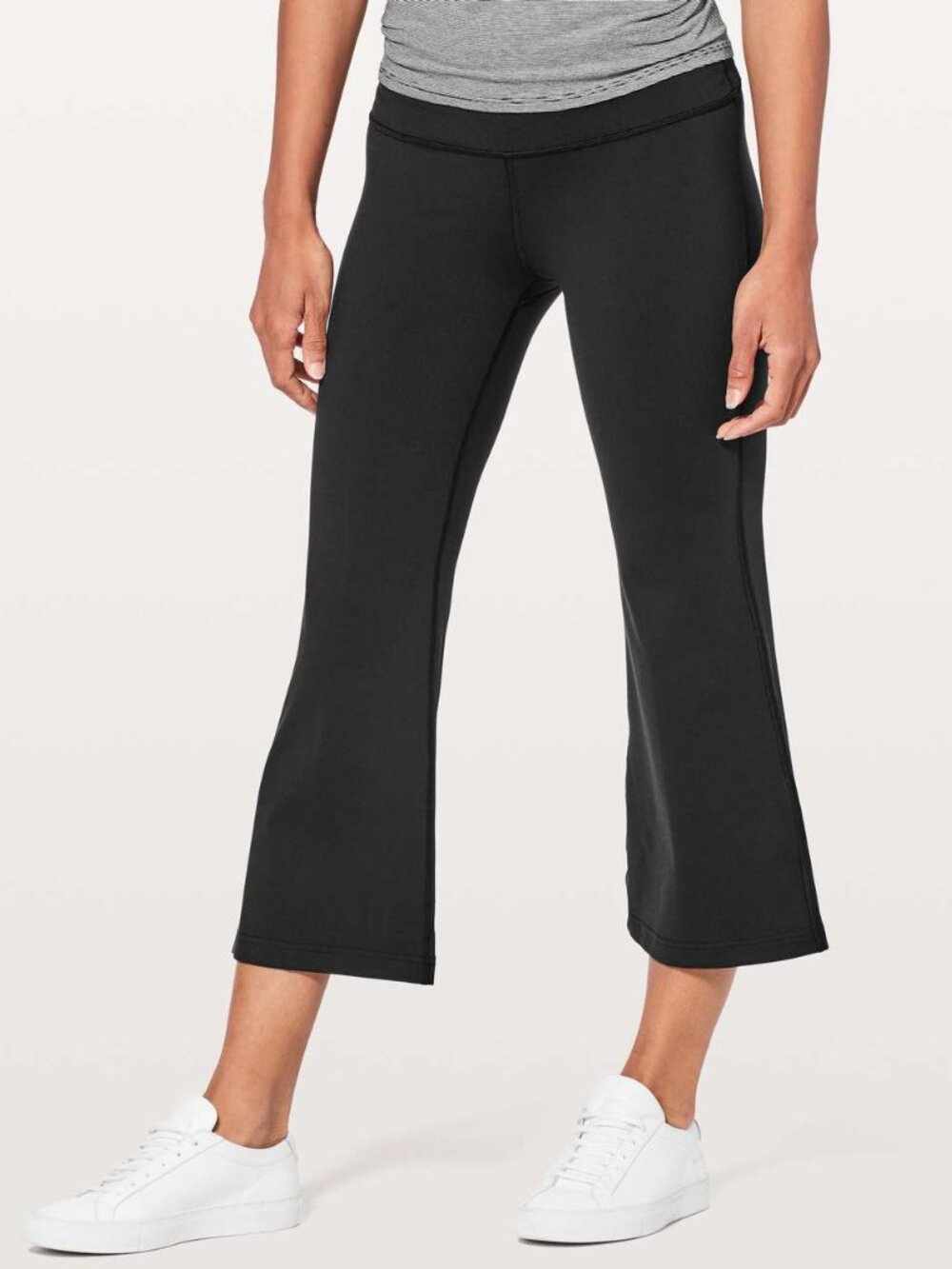 Lululemon crop stretch flare pants (10)